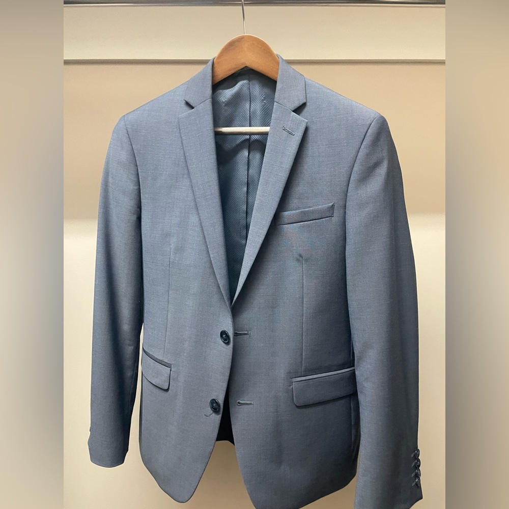 Bar III Suit